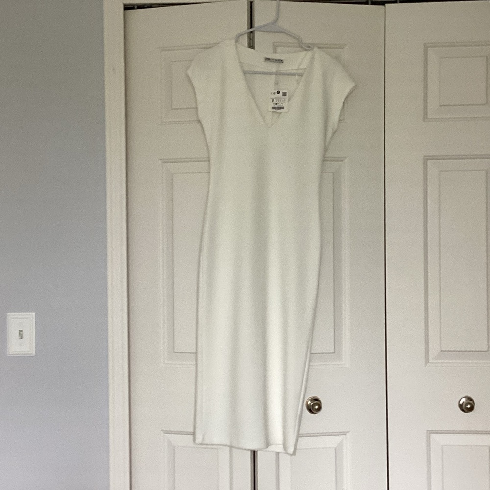 Zara Cream/White V-Neck Midi Dress